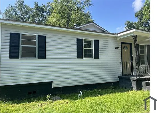3 bed, 1500 sqft, $1,300 — Photo 2