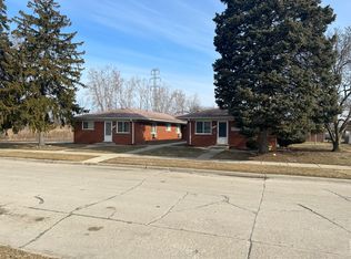 16170 Regina Ave, Allen Park, MI 48101
