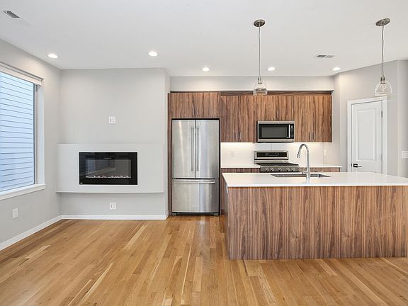 5th image of 90 N Galapago St #3