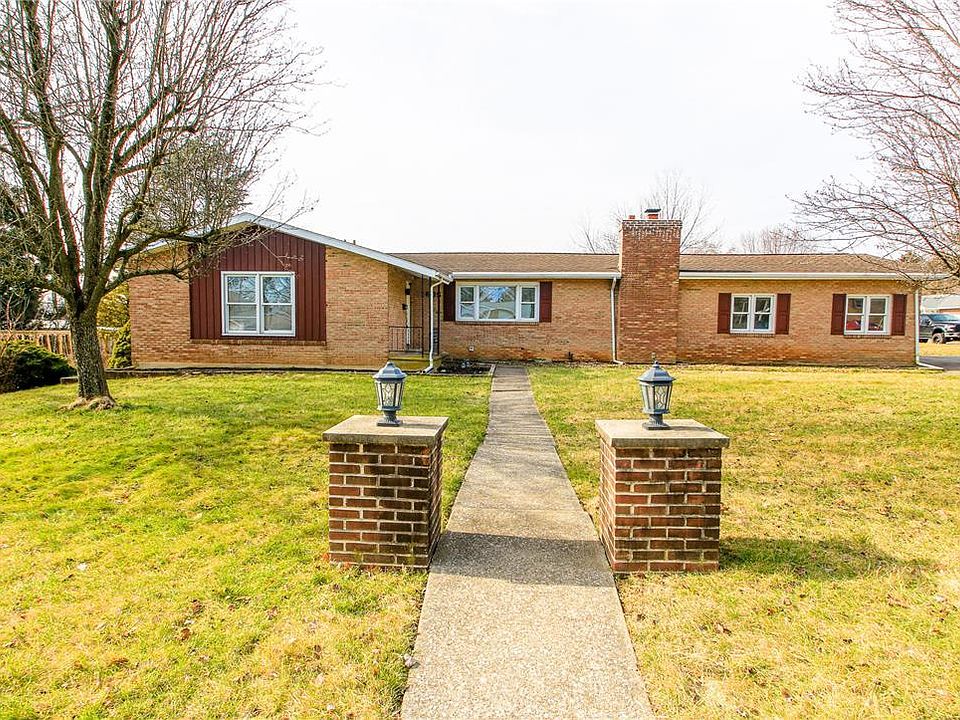 1st image of 1605 Rosewood Dr