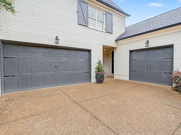3rd image of 544 Justana Dr