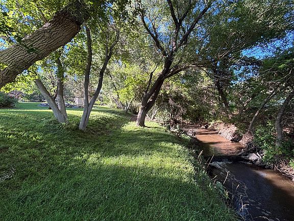 3rd image of 541 S Cottonwood Dr