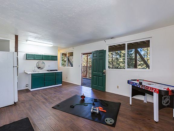 2nd image of 42997 Falls Ave