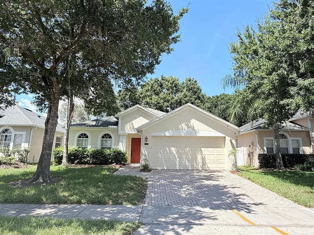 4 bed, 2.0 bath, 1705 sqft, $2,450 — Photo 1