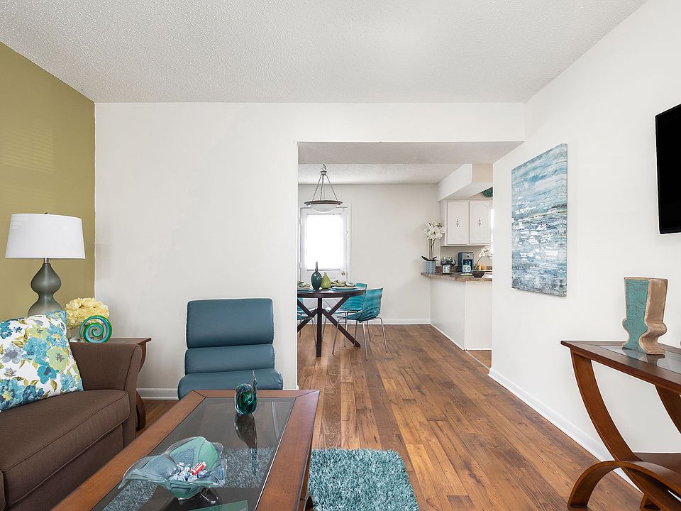 Spacious Living Room