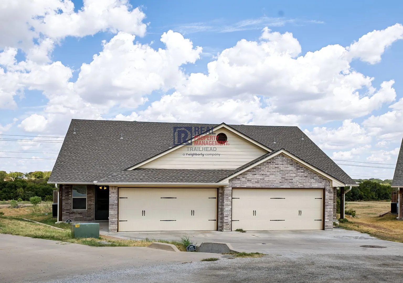 908 Dart Court — Photo 3