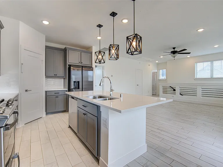 18815 River Overlook Ct — Photo 7