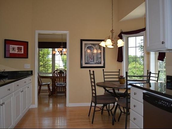 3rd image of 10740 N Oxford Ct