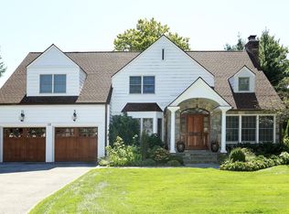 32 Lawrence Rd, Scarsdale, NY 10583