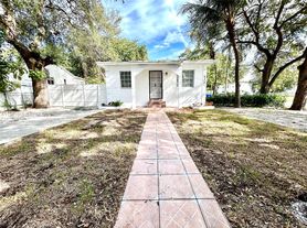 6701 NE Miami Pl, Miami, FL