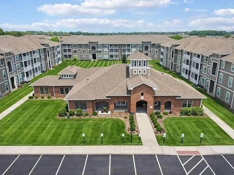 Burkart Crossing Apartments — Photo 58