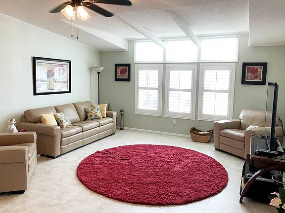 3rd image of 1701 W Commerce Ave #204