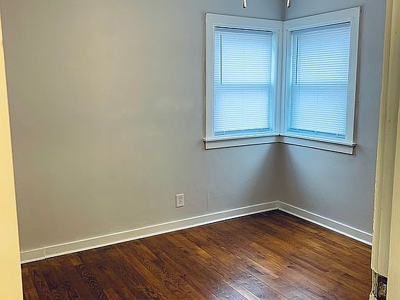 2nd image of 3614 Lincolnway E