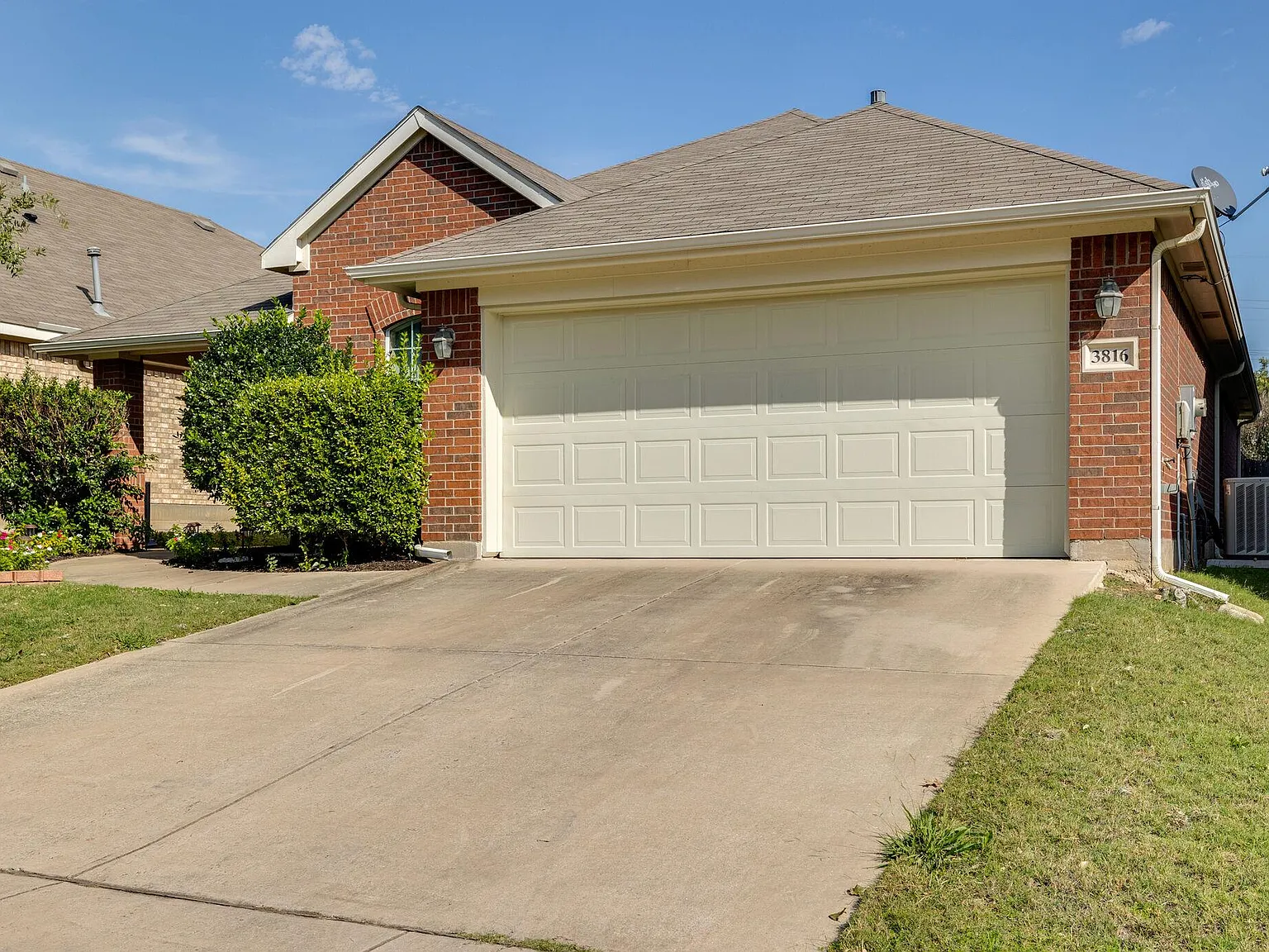 3816 Denridge Ln — Photo 2