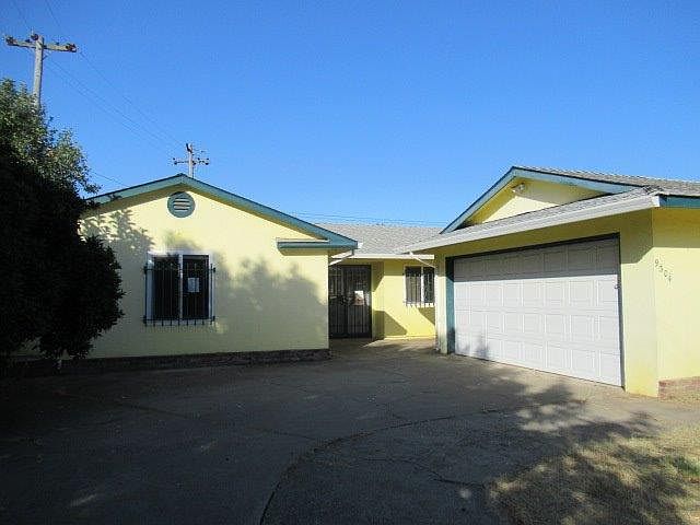 2nd image of 9304 La Riviera Dr