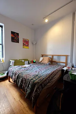 Rented by Keller Williams NYC | media 22