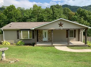 490 Charlton Heights Rd, Charlton Heights, WV 25115