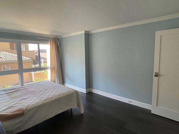 5th image of 1700 Civic Center Dr APT 212