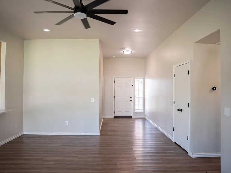 2916 E Lake Dr — Photo 18