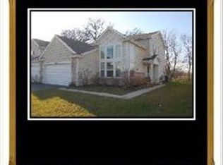 1310 Promontory Dr, Hampshire, IL 60140