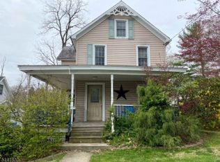 3 New St, Branchville, NJ 07826
