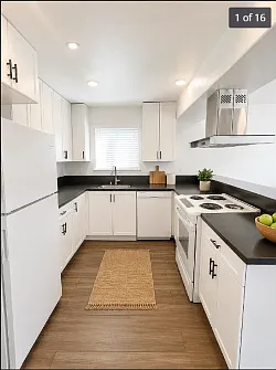 B Street (15u) - 109 — Photo 1