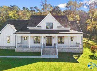 200 Spring Creek Cv, Guntersville, AL 35976
