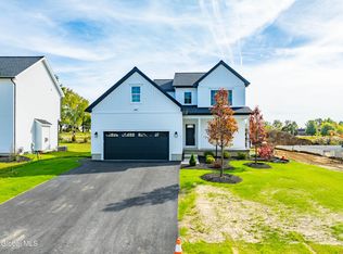 6 Royal Court, Cohoes, NY 12047