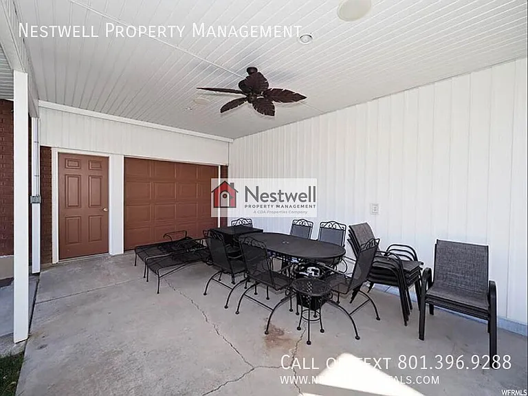501 E 250 N — Photo 14