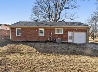 2601 S Hardy Ave, Independence, MO 64052