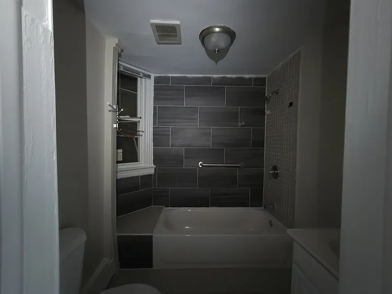 787 Summer Ave #1A — Photo 6