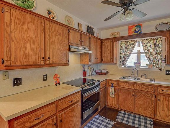 4th image of 1105 Southridge Dr