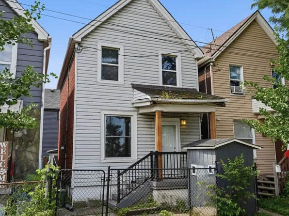 38 Mars Ave, Hamilton, ON L8L 3V8
