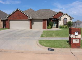 1501 SW 70th St, Lawton, OK 73505