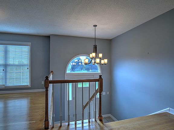 5th image of 108 Meadow View Farms Dr