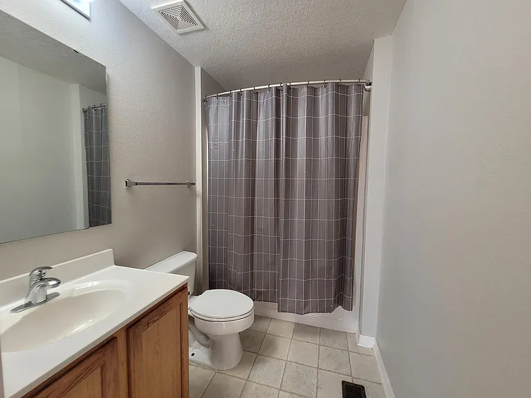 3805 Exeter Ln — Photo 13