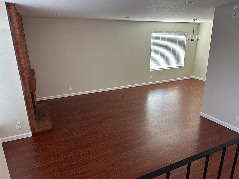 811 Magellan Ln — Photo 5