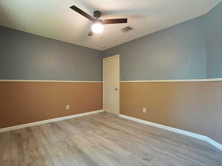 14009 Conner Downs Dr — Photo 22