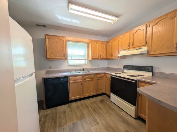 587 Baker Rd #H3, Martin, TN 38237