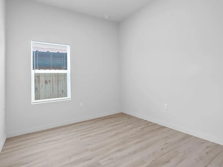 9725 Kerr St #A — Photo 28