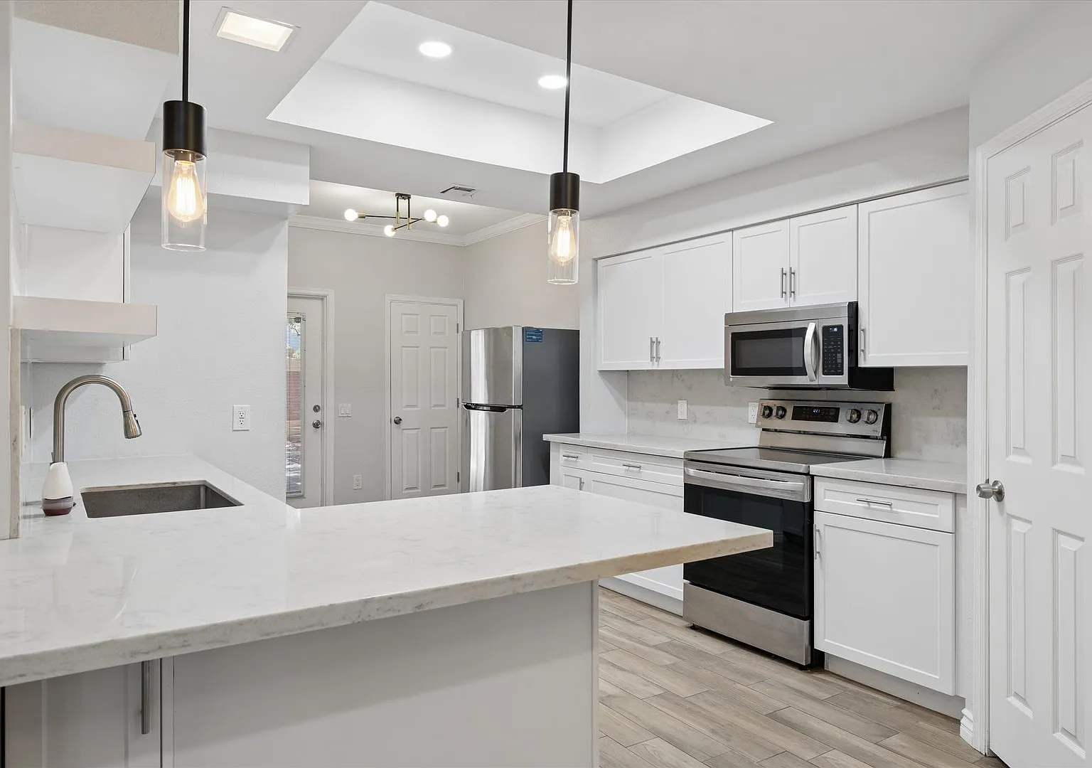 101 N 7th St — Photo 1
