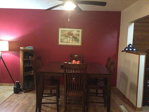 5th image of 223 Plum Creek Ln