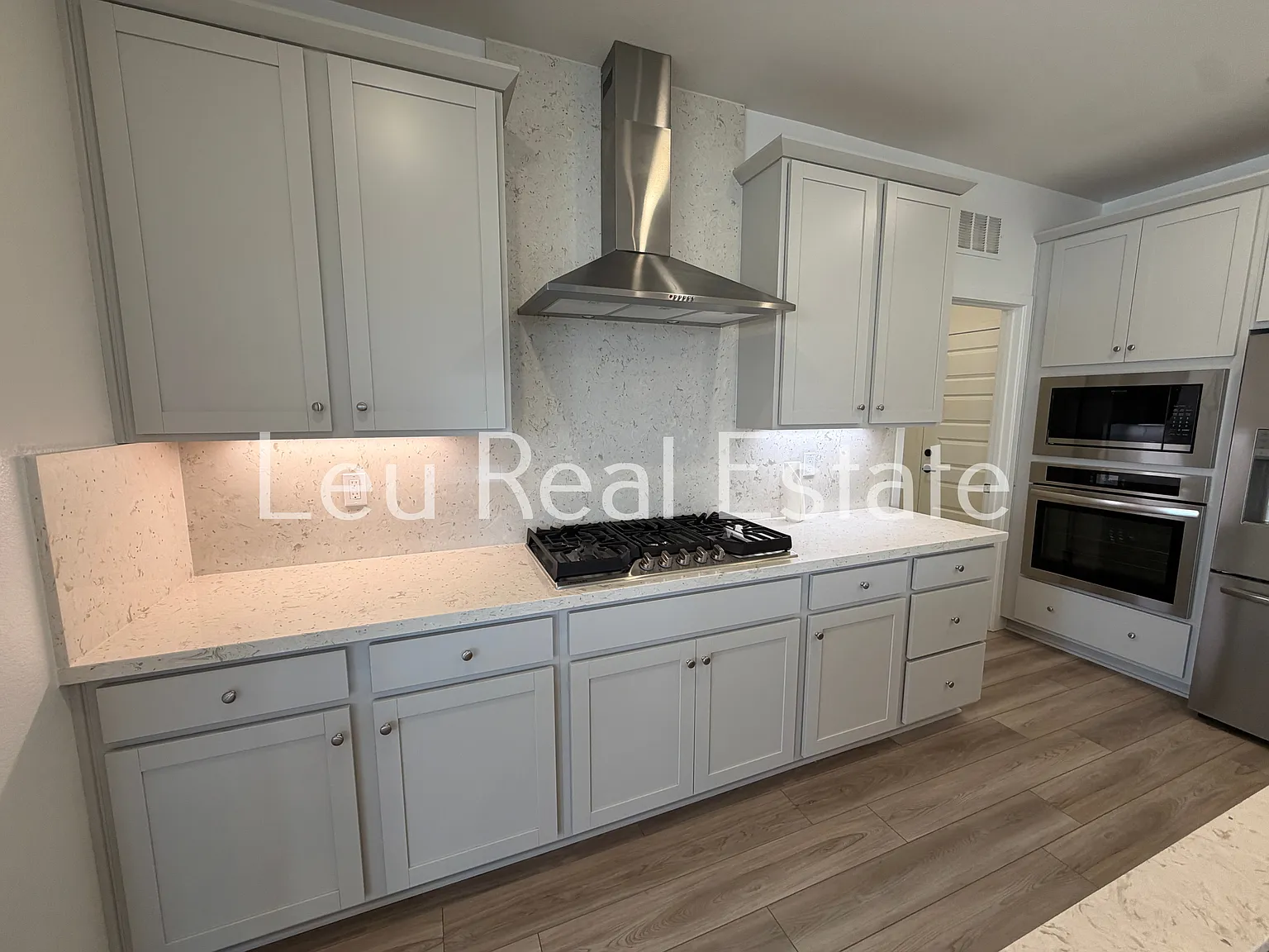 2 bed, 1423 sqft, $3,000 — Photo 2