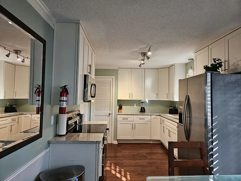 2509 Friars Pl — Photo 45