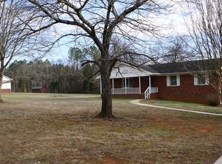 312 Foxcroft Dr, Lexington, NC 27292