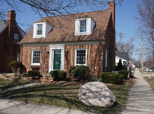 22800 Sheridan St, Dearborn, MI