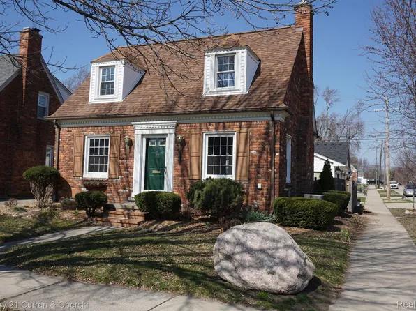 22800 Sheridan St, Dearborn, MI 48128