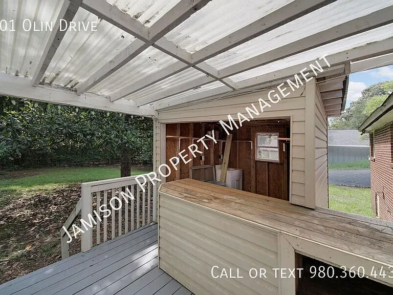 501 Olin Dr — Photo 20
