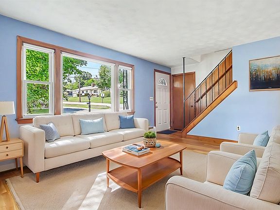 3rd image of 58 Clayton Ave