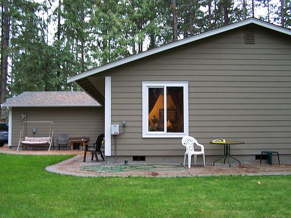 patio wraps around 3 sides of house